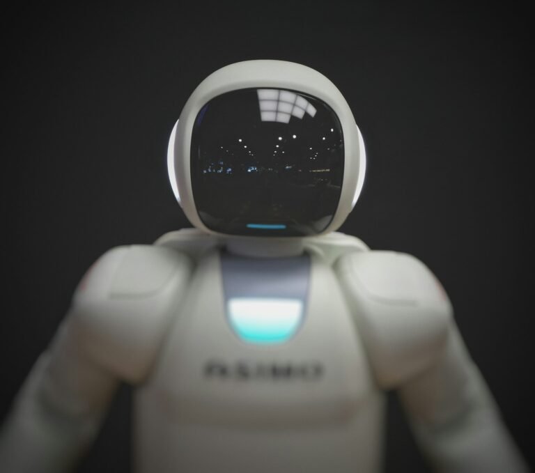 Chinese Humanoid Robot IPO Plans Clouded by US Import Curbs