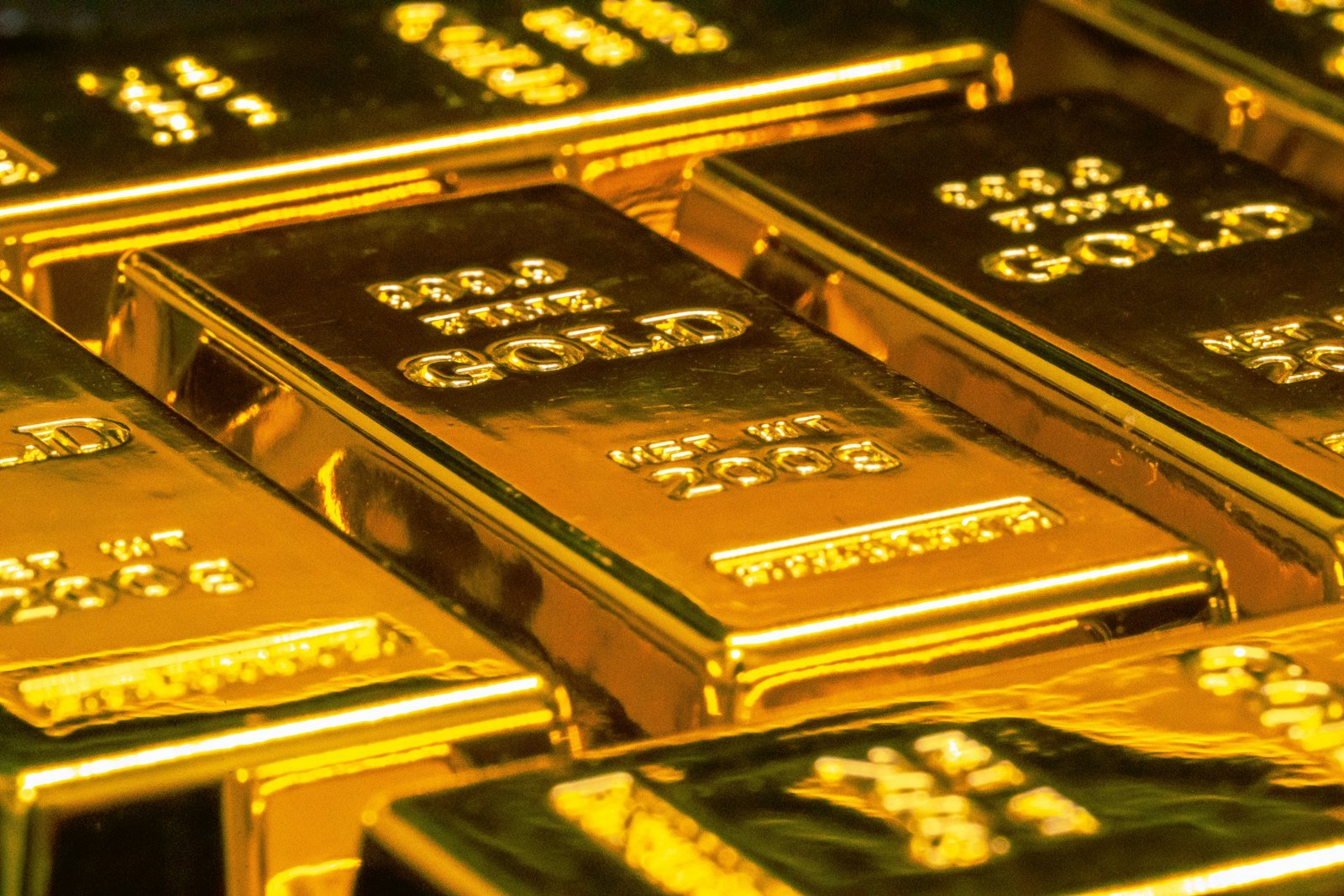 Gold vs equity allocation comparison for Indian investor portfolio