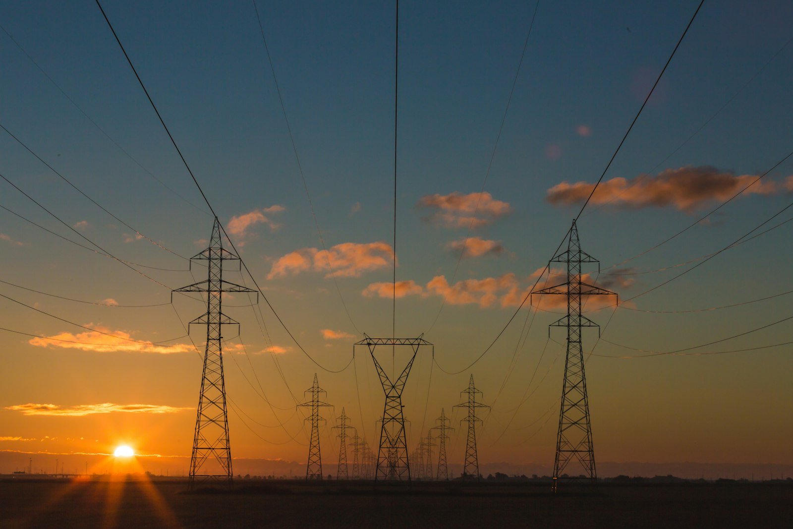 India coal imports surge power demand explained