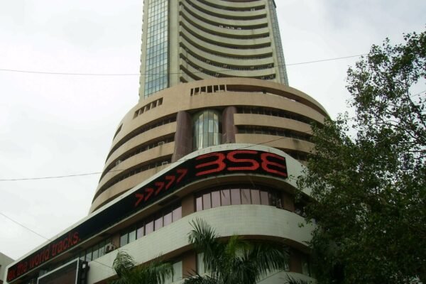 India FDI downstream investment: Bombay Stock Exchange building in Mumbai, India