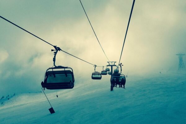 budget backpacker Himachal travel guide illustrative photo of Himachal Pradesh