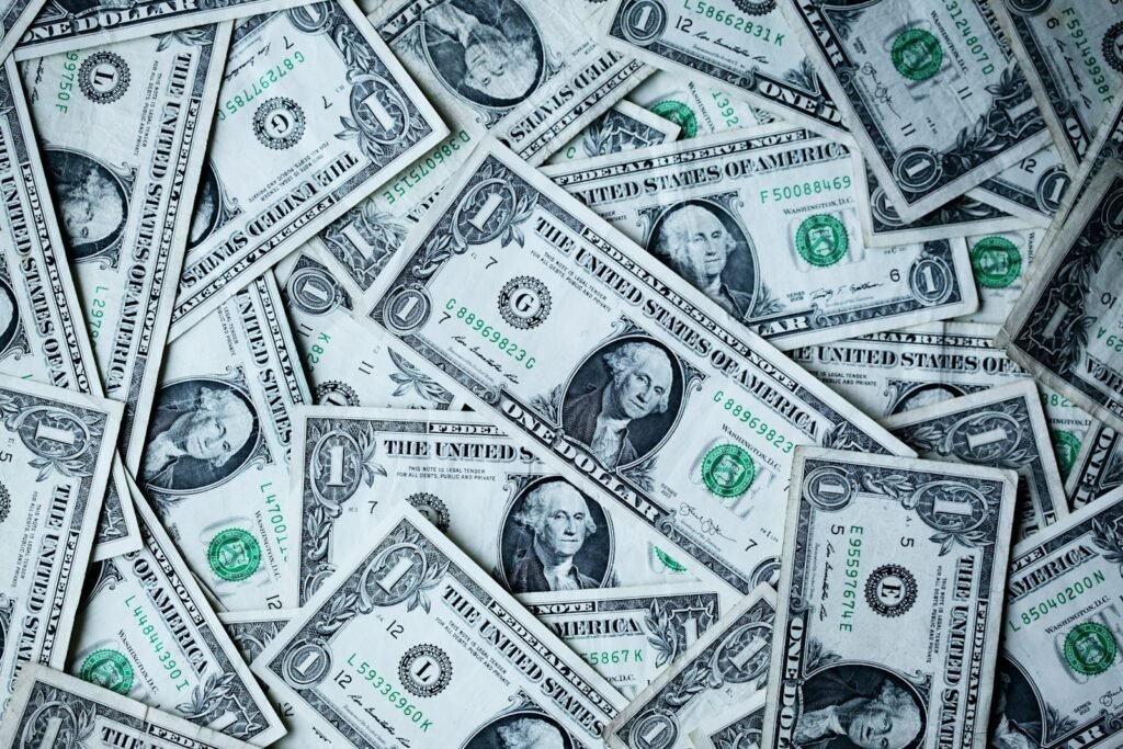 debt funds vs equity funds: illustrative knowledge photograph