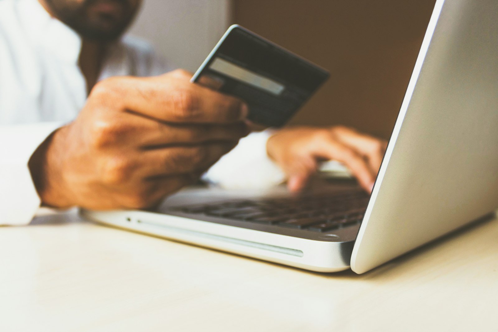 phishing scams how to spot: illustrative knowledge photograph